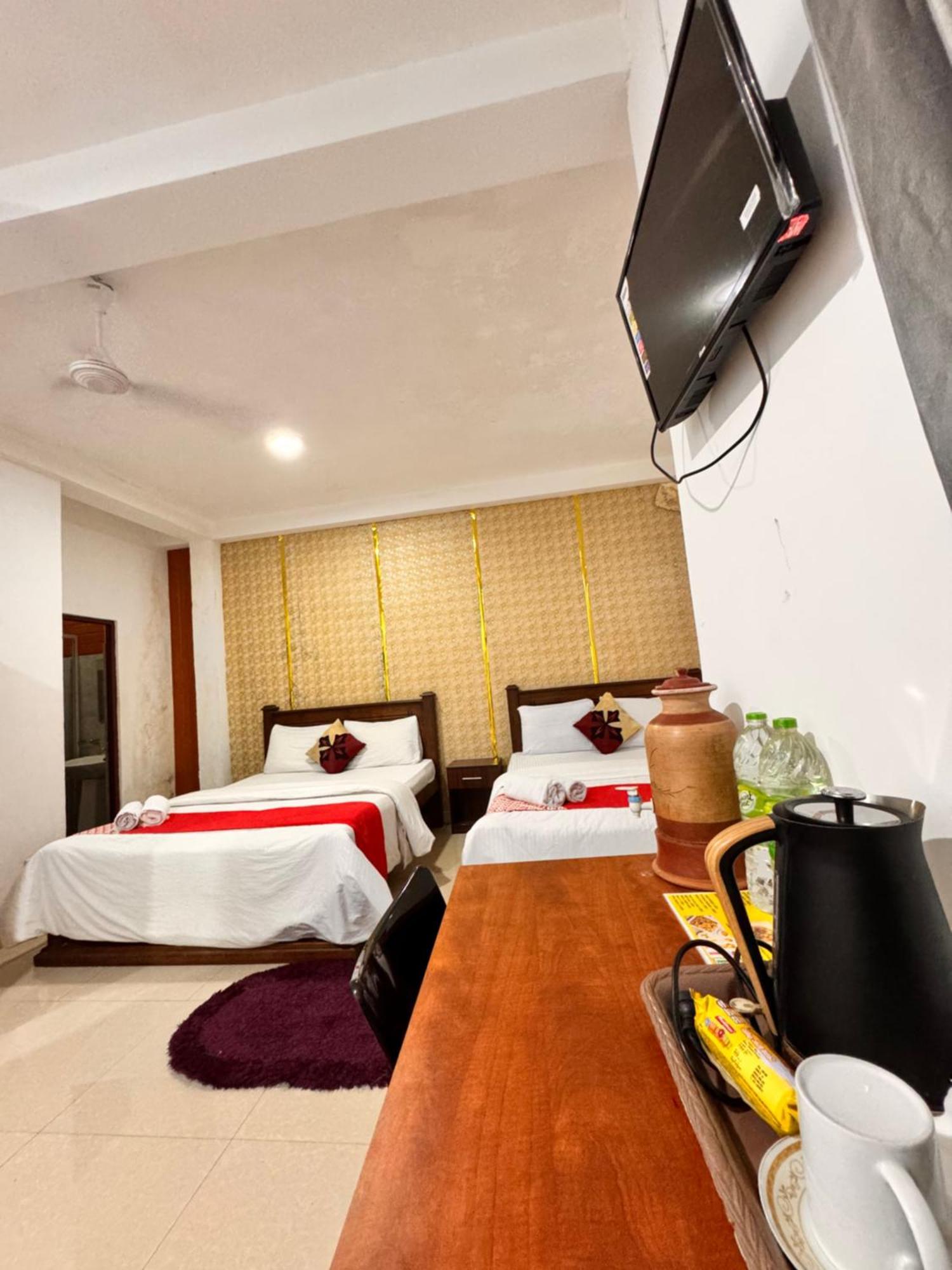 Airport Transit Kings Hotel Katunayaka Luaran gambar
